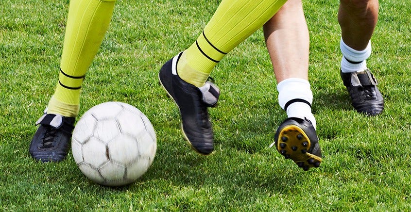 m27, m34, playing football, dÃ¼sseldorf, germany